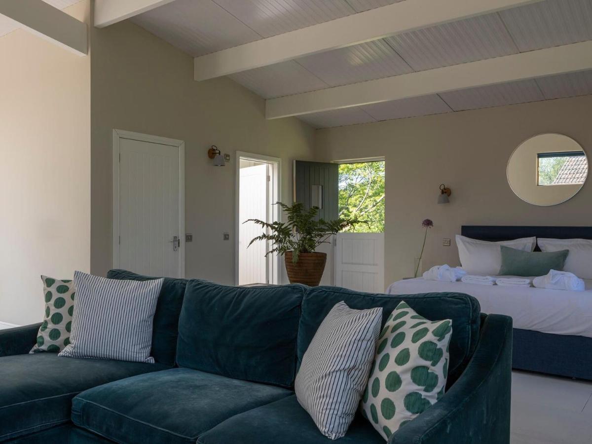 Horseshoe Barn Axminster Ngoại thất bức ảnh