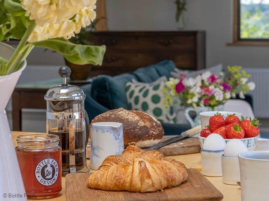 Horseshoe Barn Axminster Ngoại thất bức ảnh